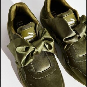 Puma Fenty By Rihanna Bow Women’s Sneakers Olive Branch